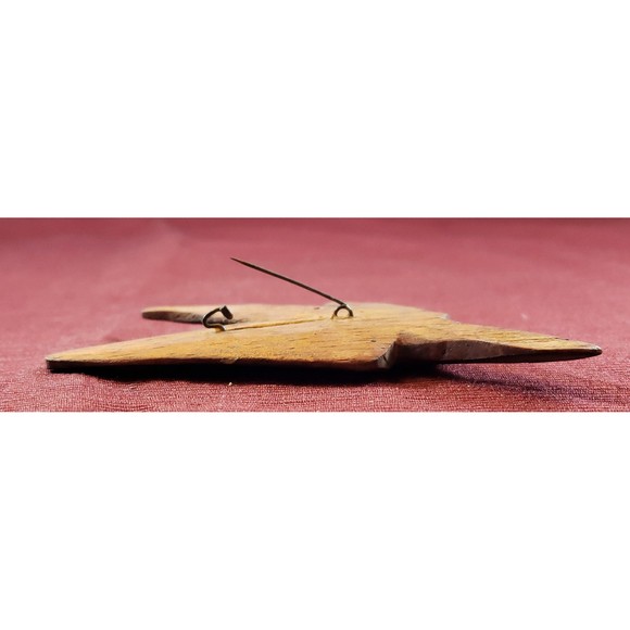 Vintage Unsigned Hand Carved, Hand Painted Wood Bird In Flight Pin/Brooch - Picture 3 of 10